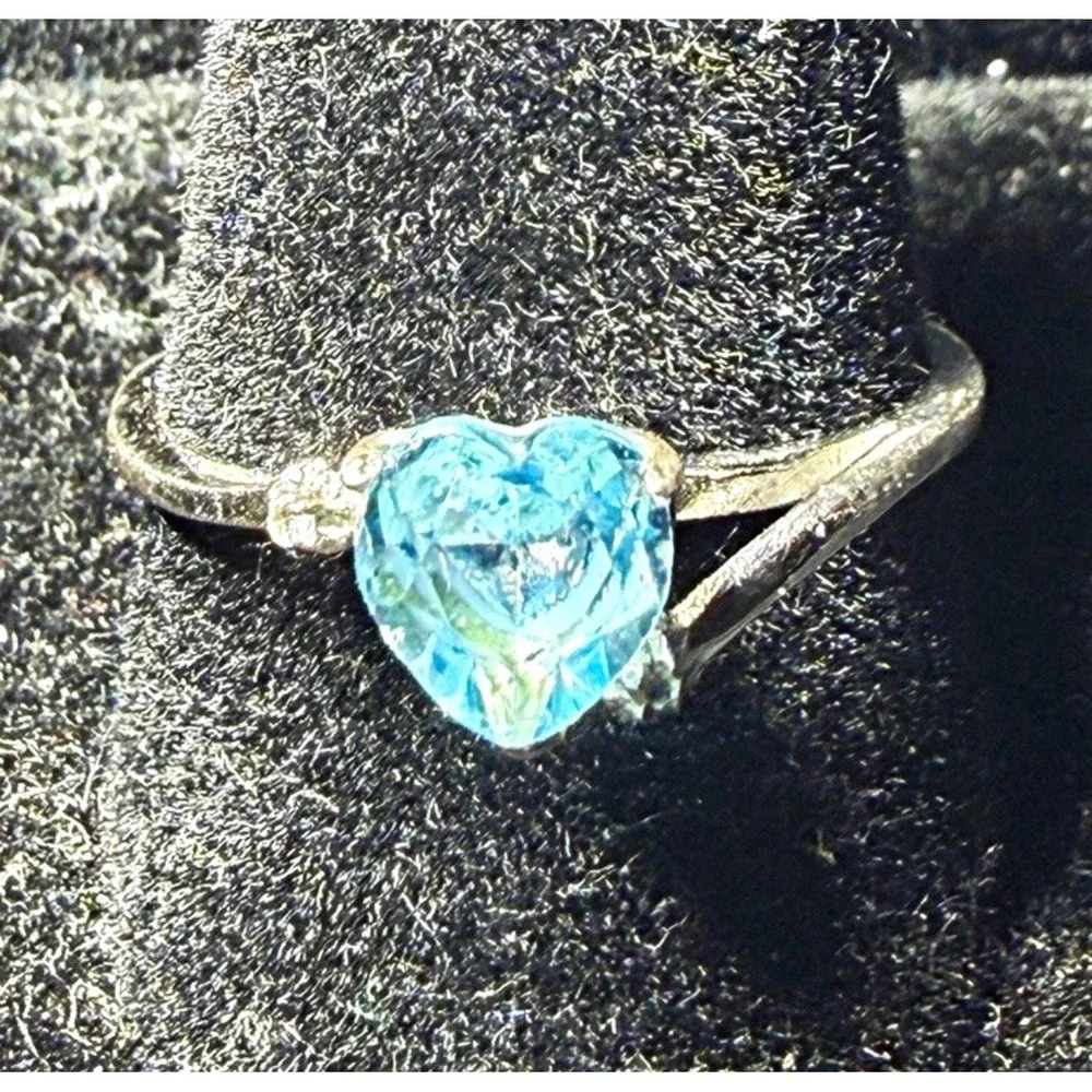 925 Sterling Silver Heart Blue Topaz Bypass Ring Size 7.25